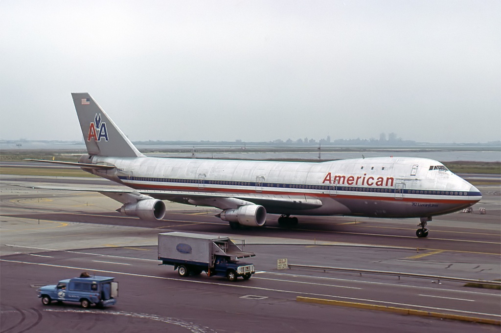 A1 Boeing 747-123, American Airlines